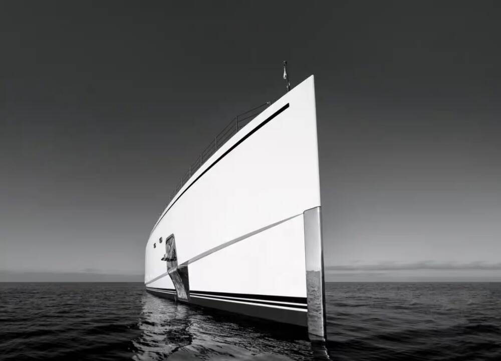 A worldwide megayacht leader