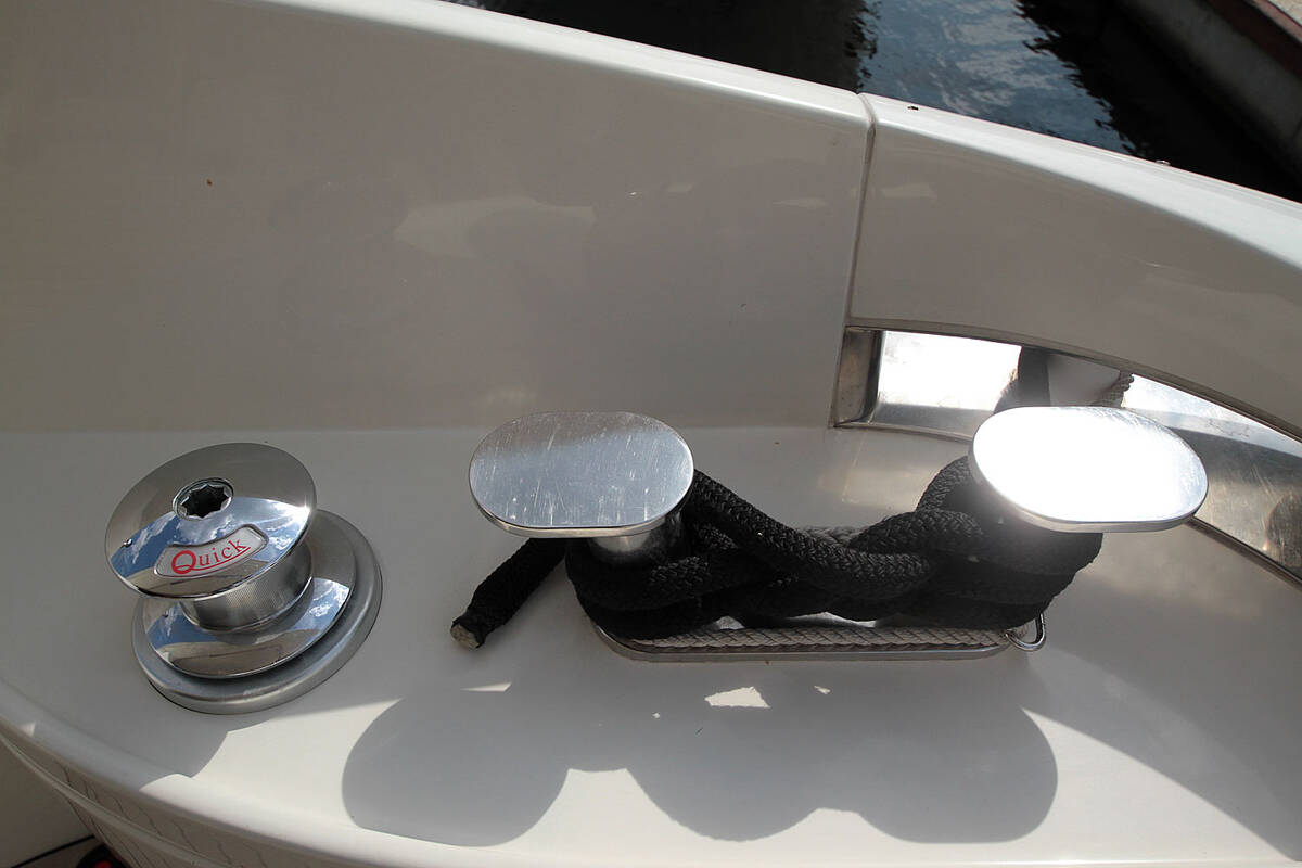 Parts of the exterior Azimut 55 2006
