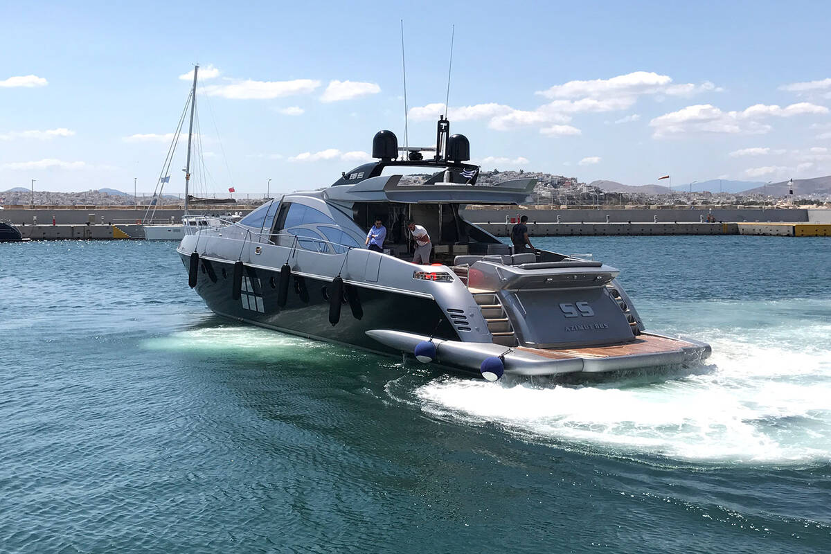 Exterior Azimut 86S