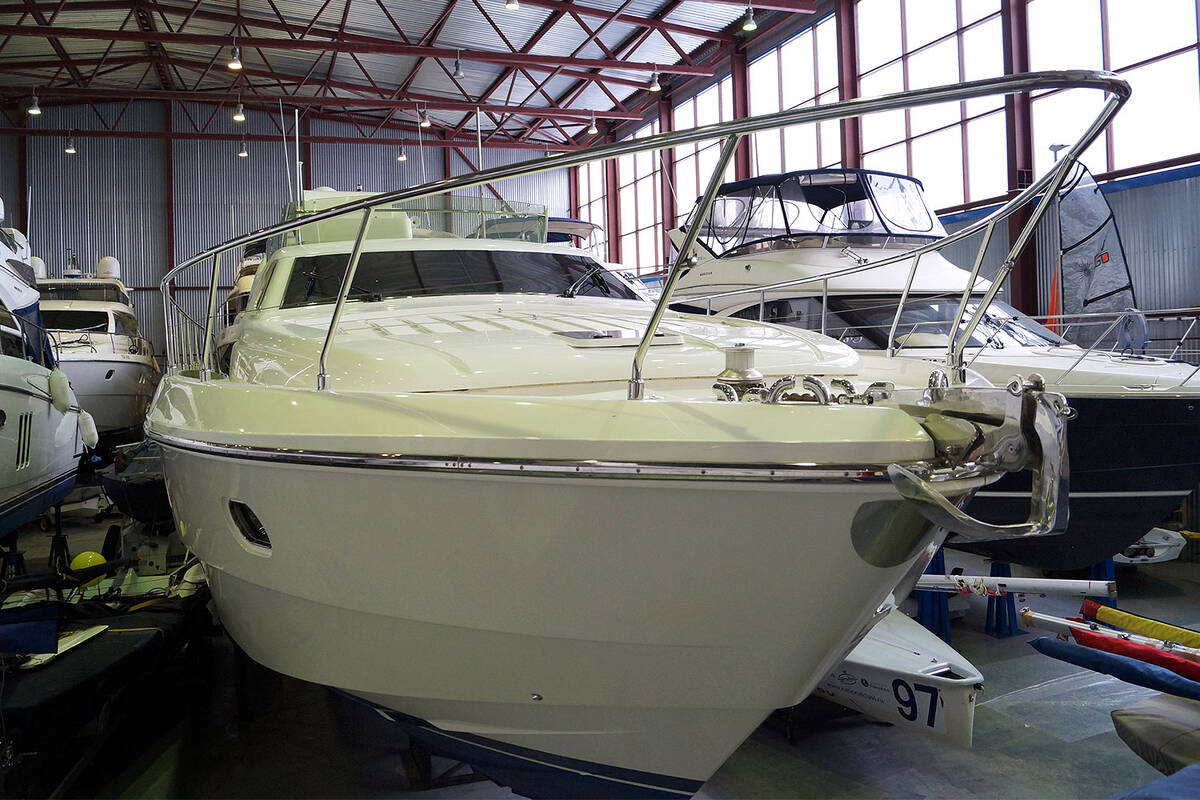 Ferretti 620 2003