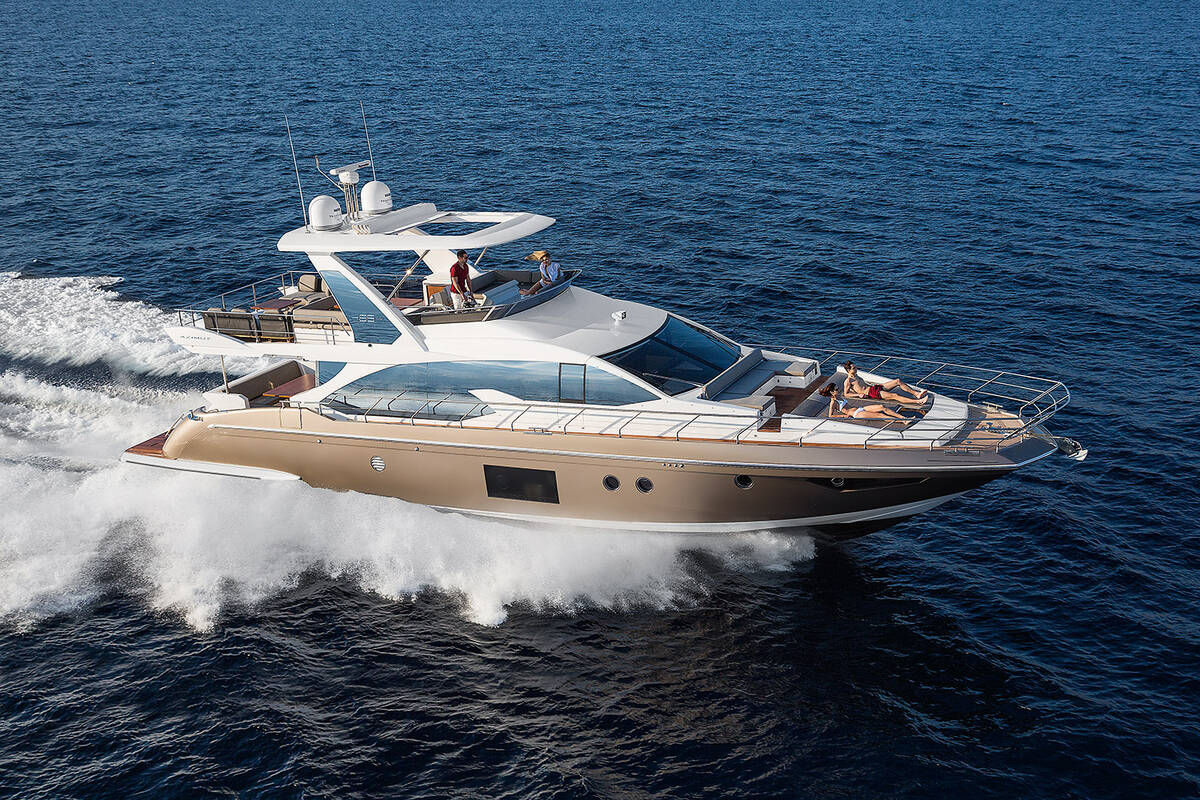 Exterior Azimut 66F