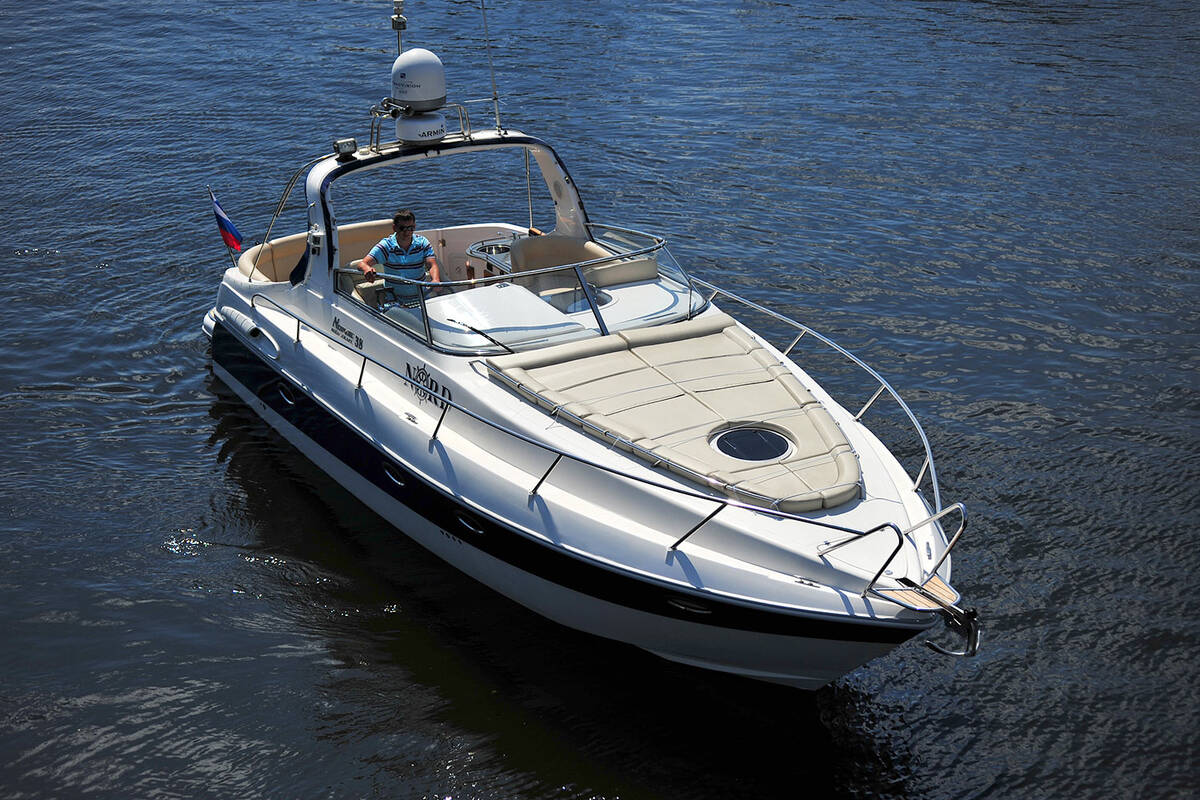 Exterior Nordic 38 Sport Cruiser