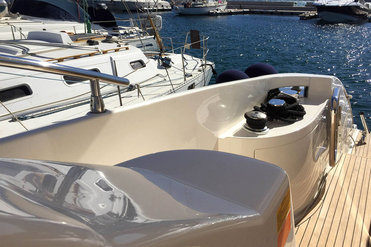 Aft cockpit