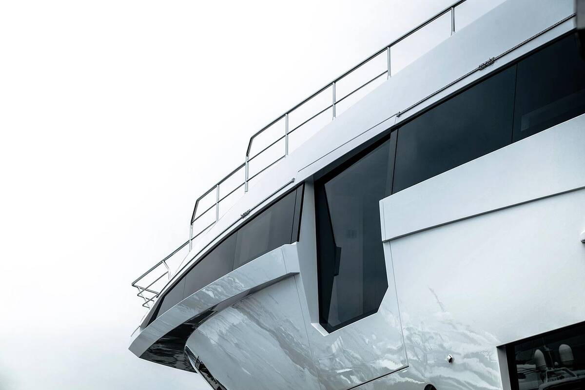 Exterior Azimut Grande 35 METRI