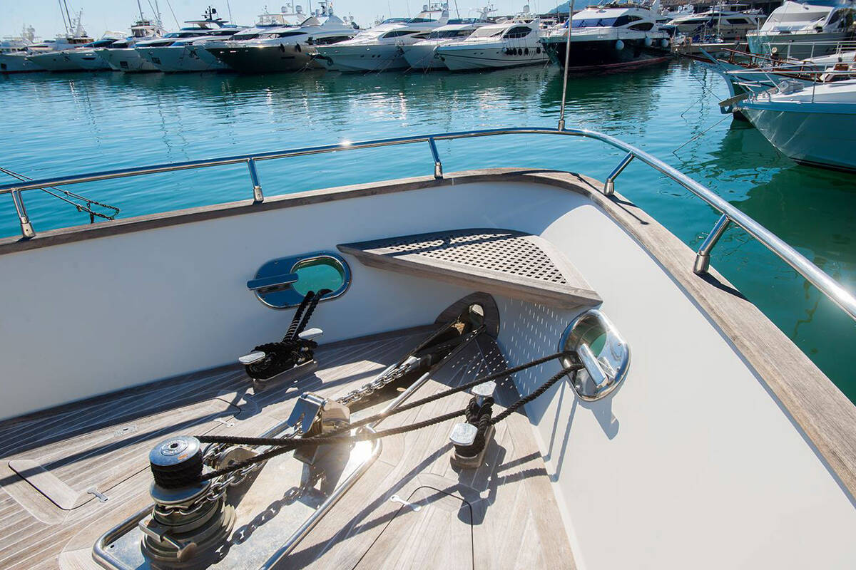 Bow deck