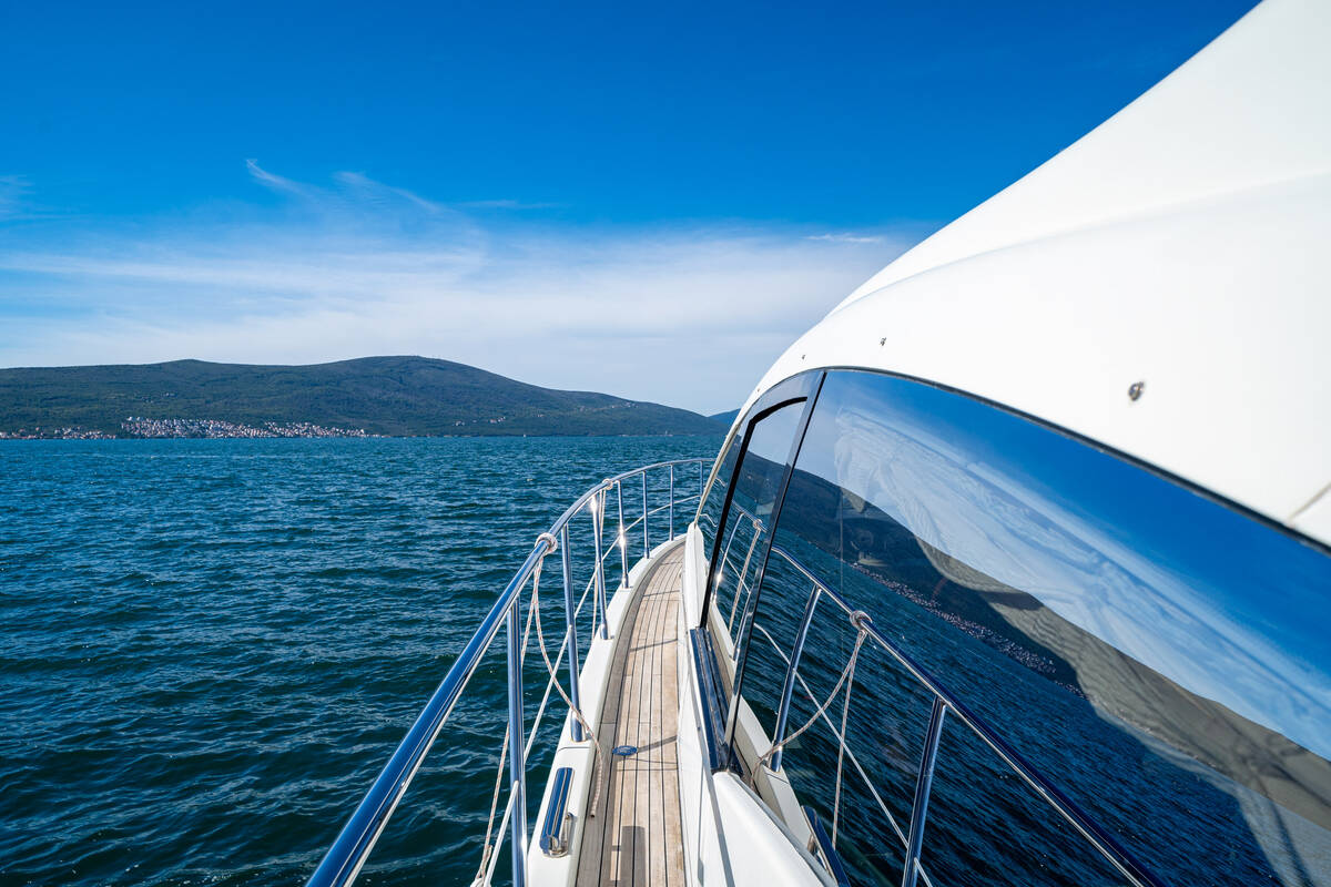 Exterior Azimut 68s