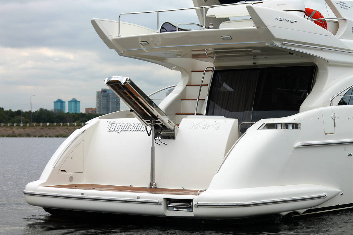 Exterior Azimut 55 - 2006