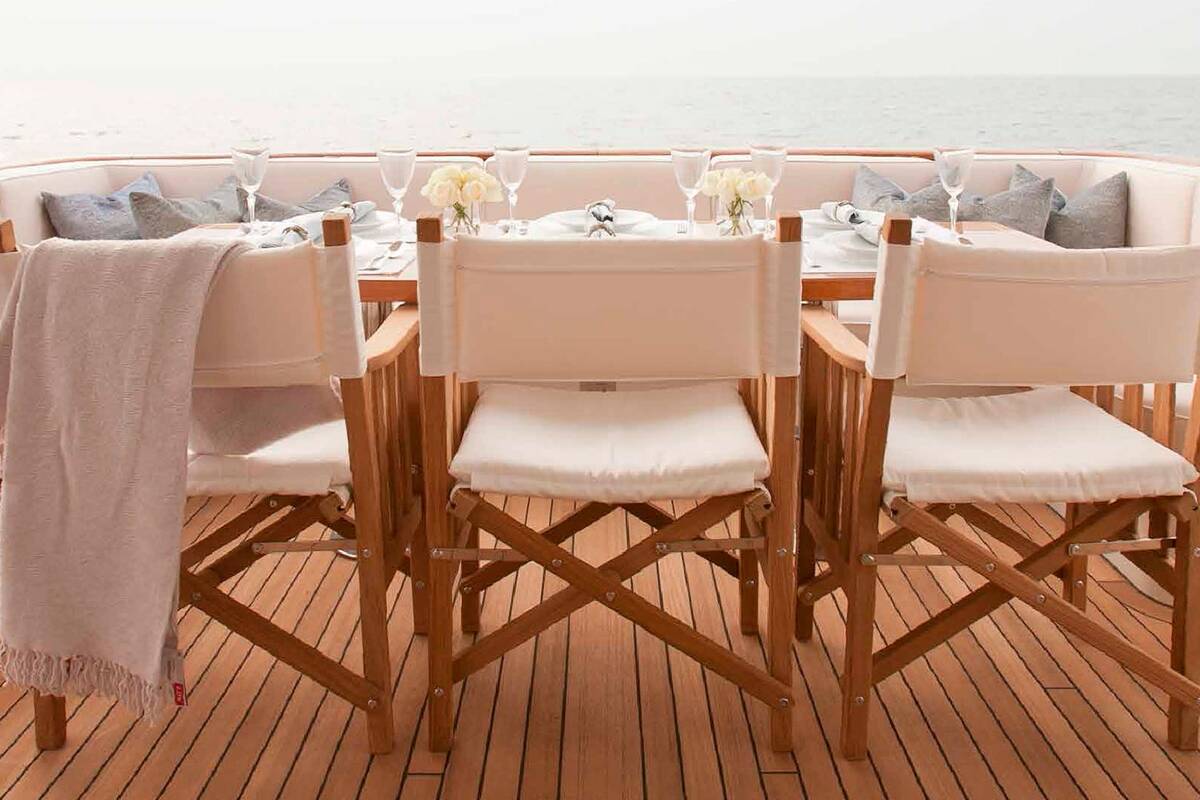 Dining area in cockpit 