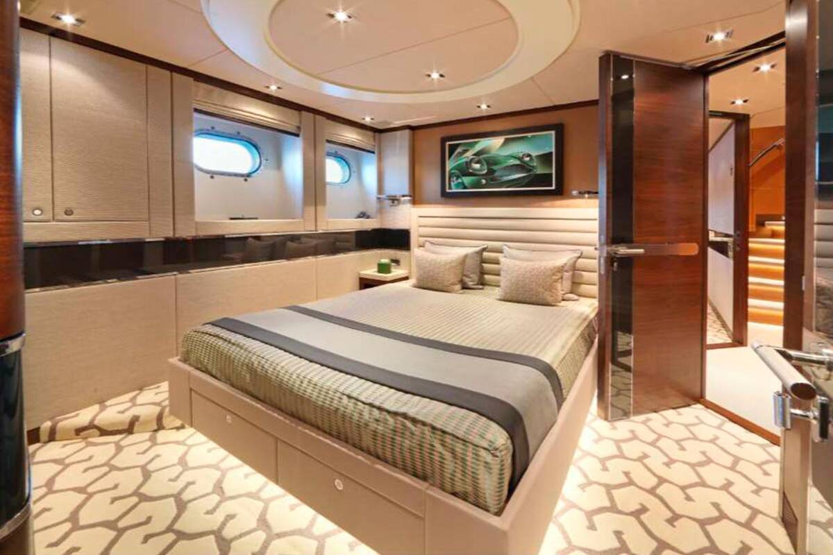 Guest cabin