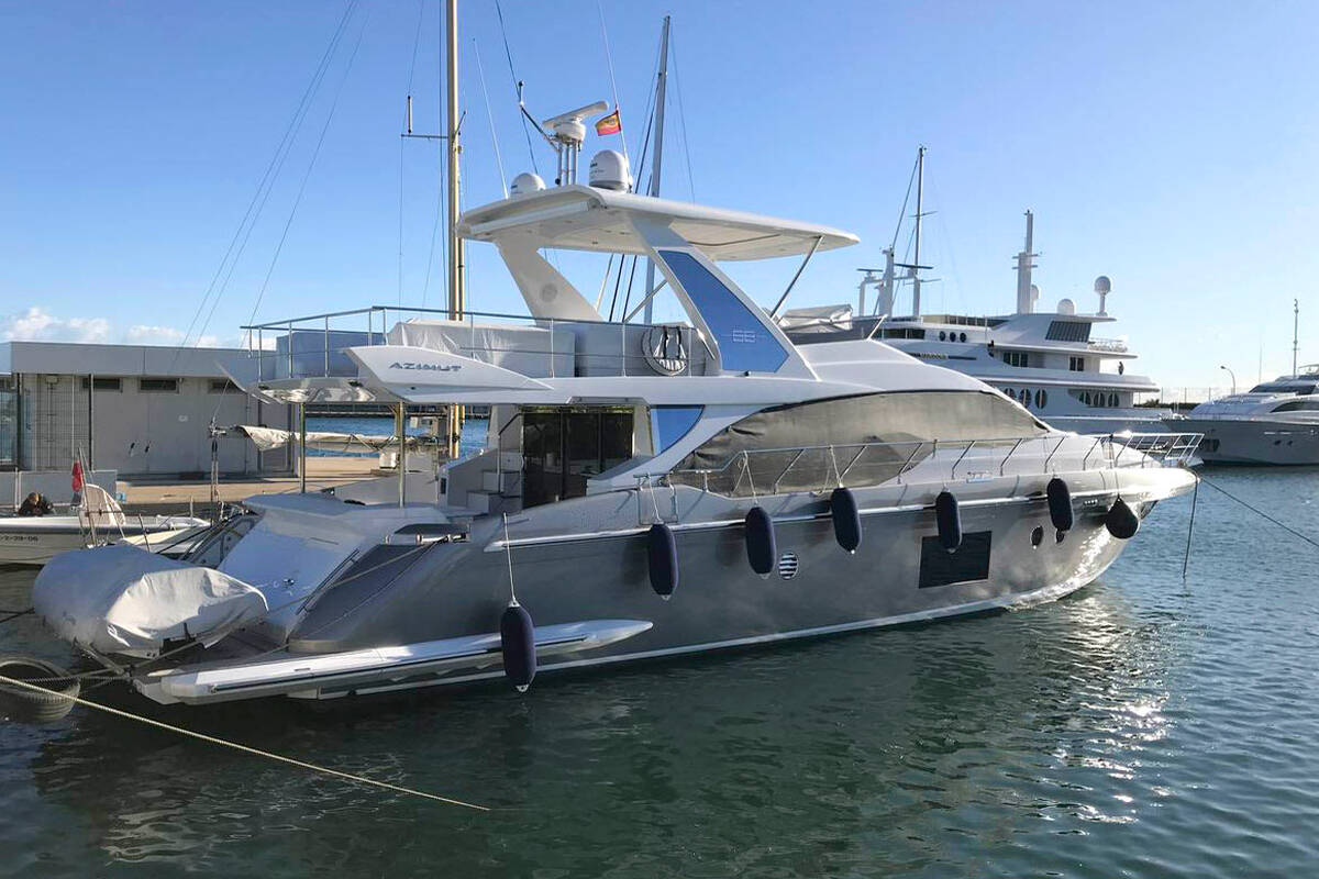 Azimut 66 2017