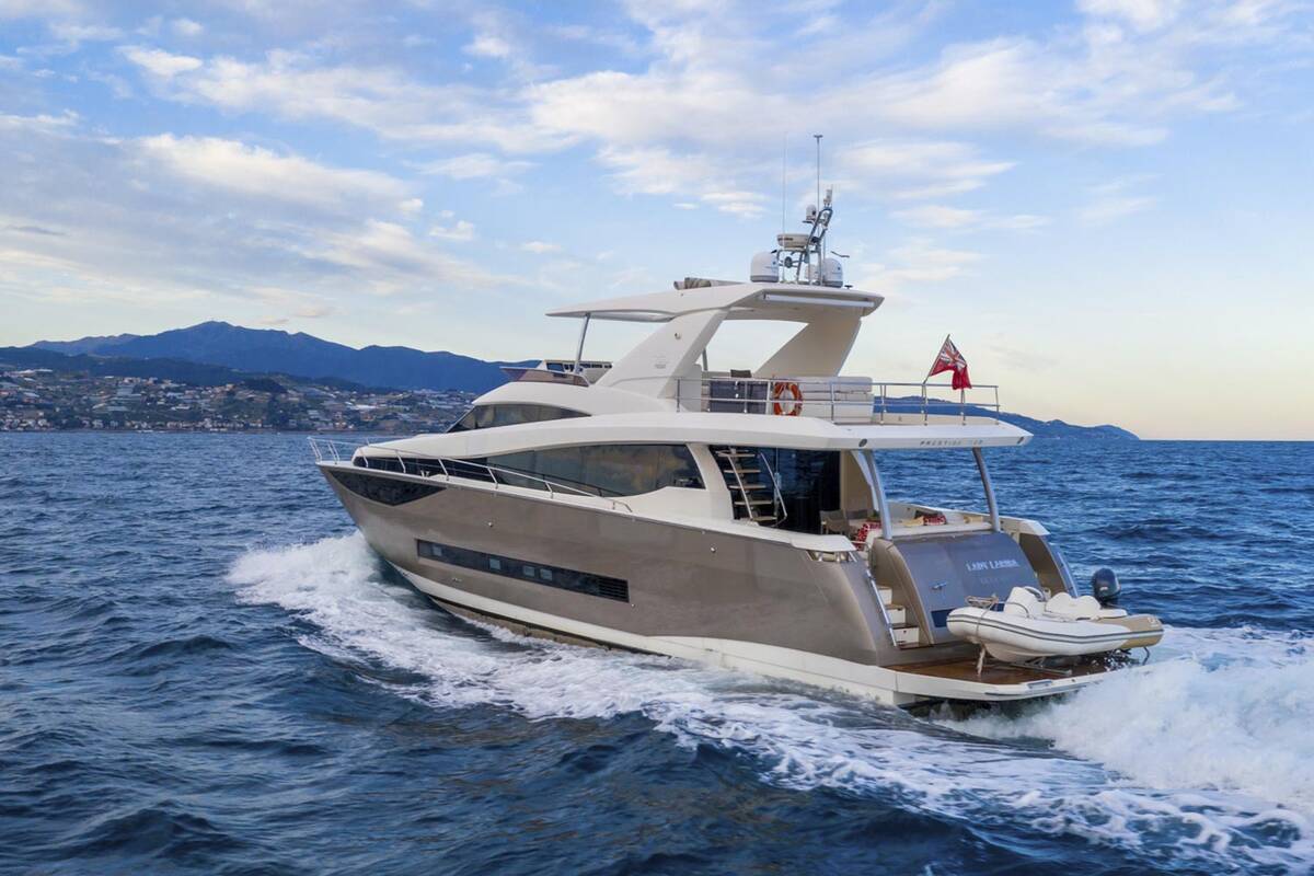 External View Prestige 750