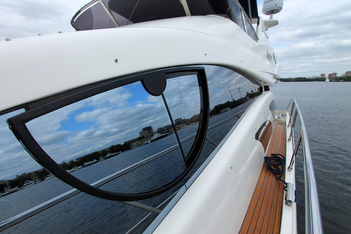 Exterior Azimut 55 - 2006