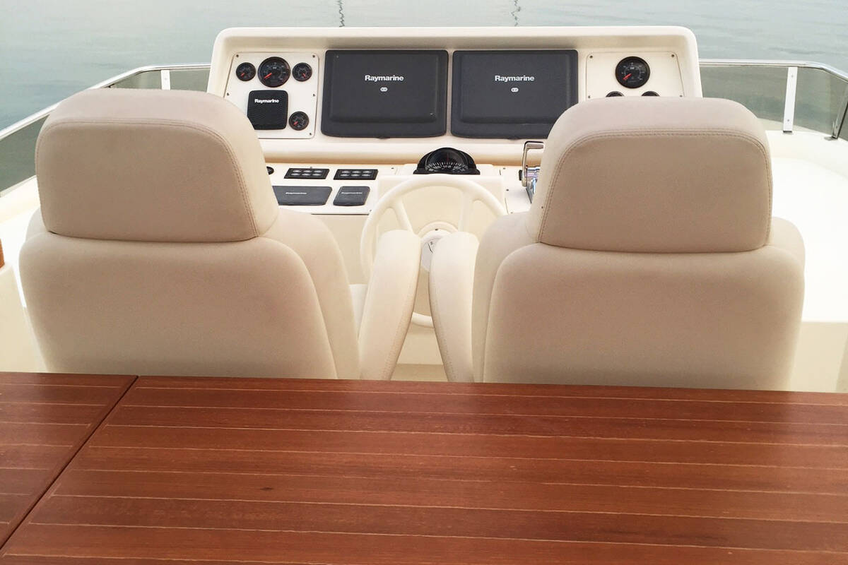 Helm station on flybridge
