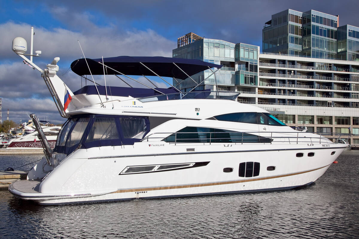 Exterior Squadron 55