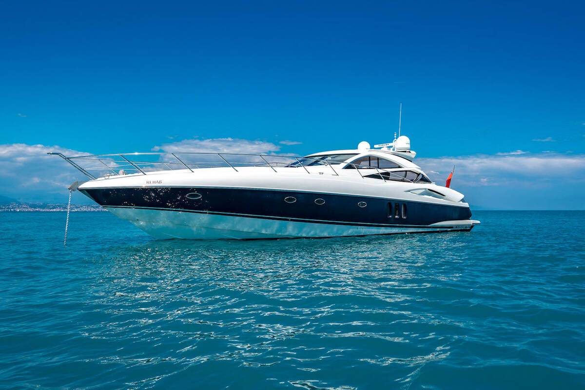 Exterior M/Y REHAB 
