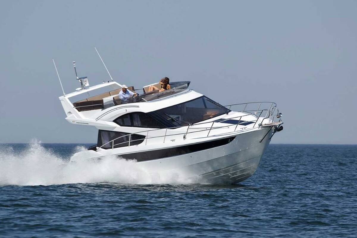 Экстерьер Galeon 420 Flybridge