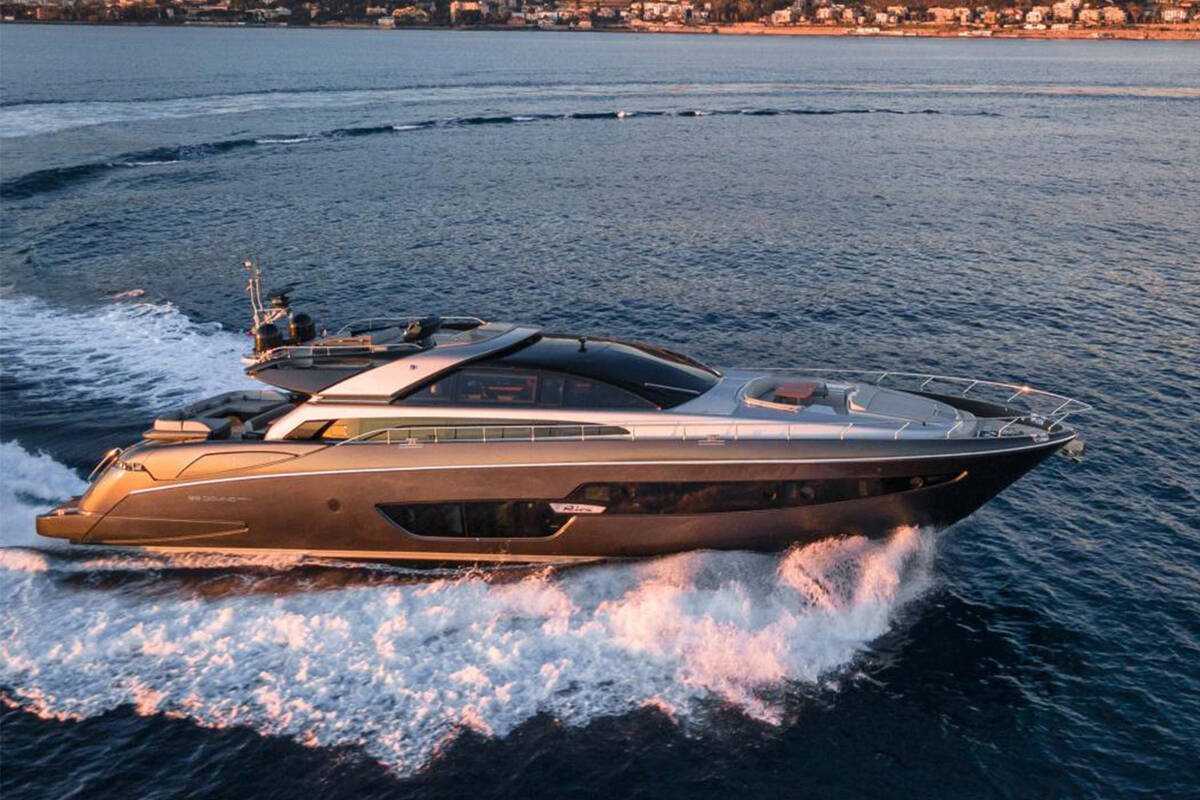 Экстерьер Riva 88