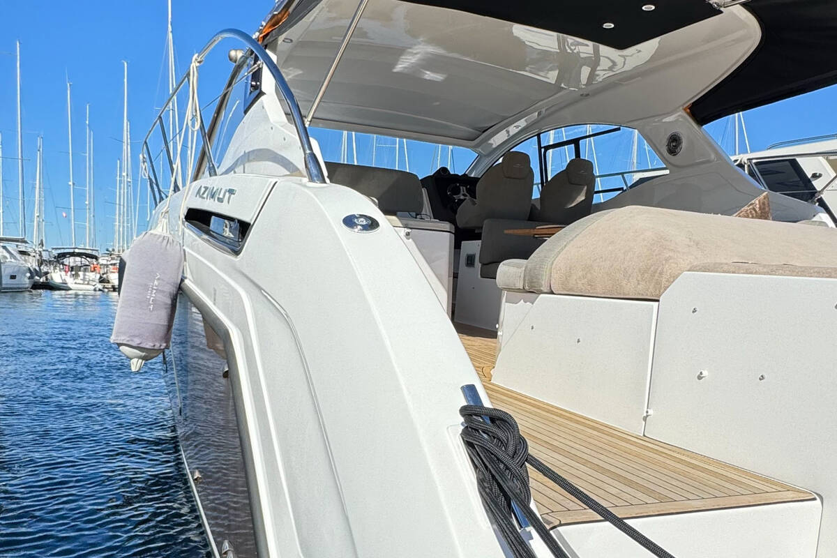 Sunbathing area on aft