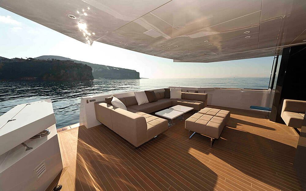 The cockpit on the main deck
