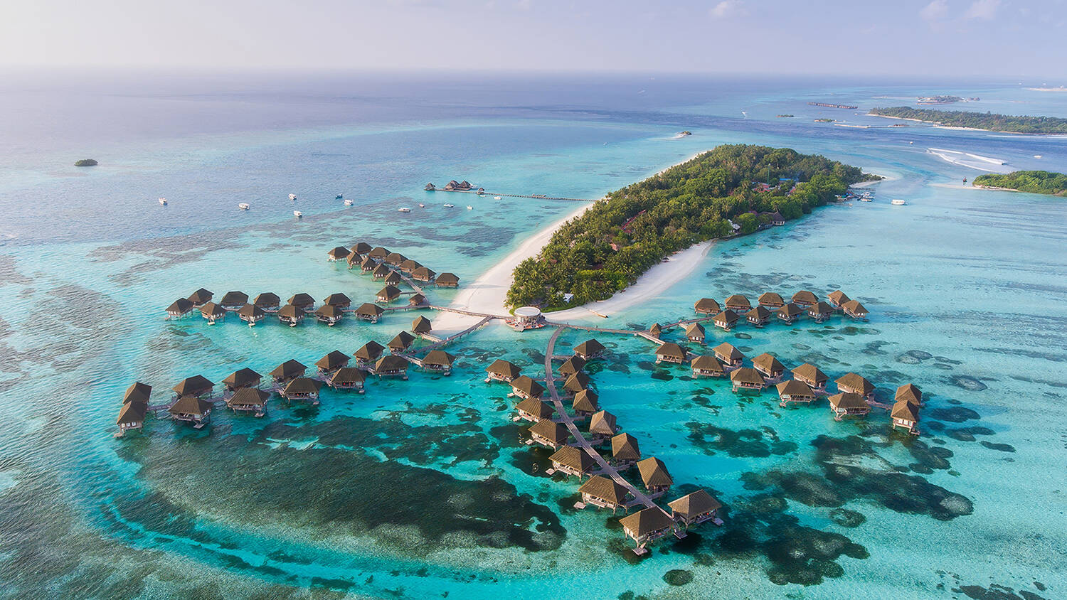Lost in the middle of paradise - Maldives