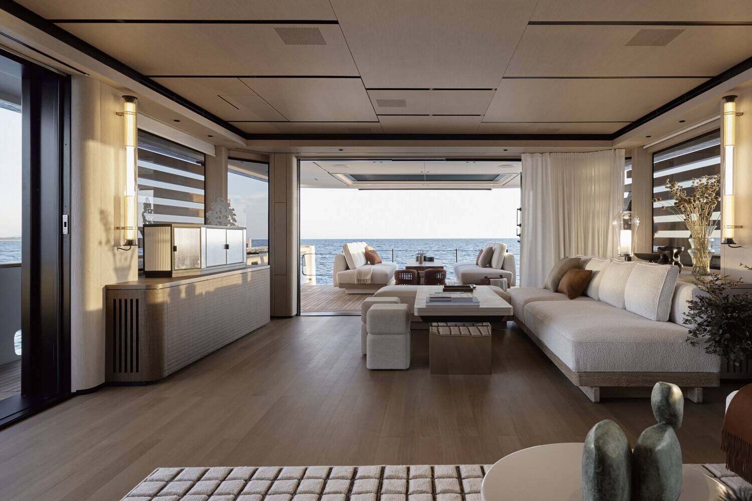 Интерьеры Magellano 27m