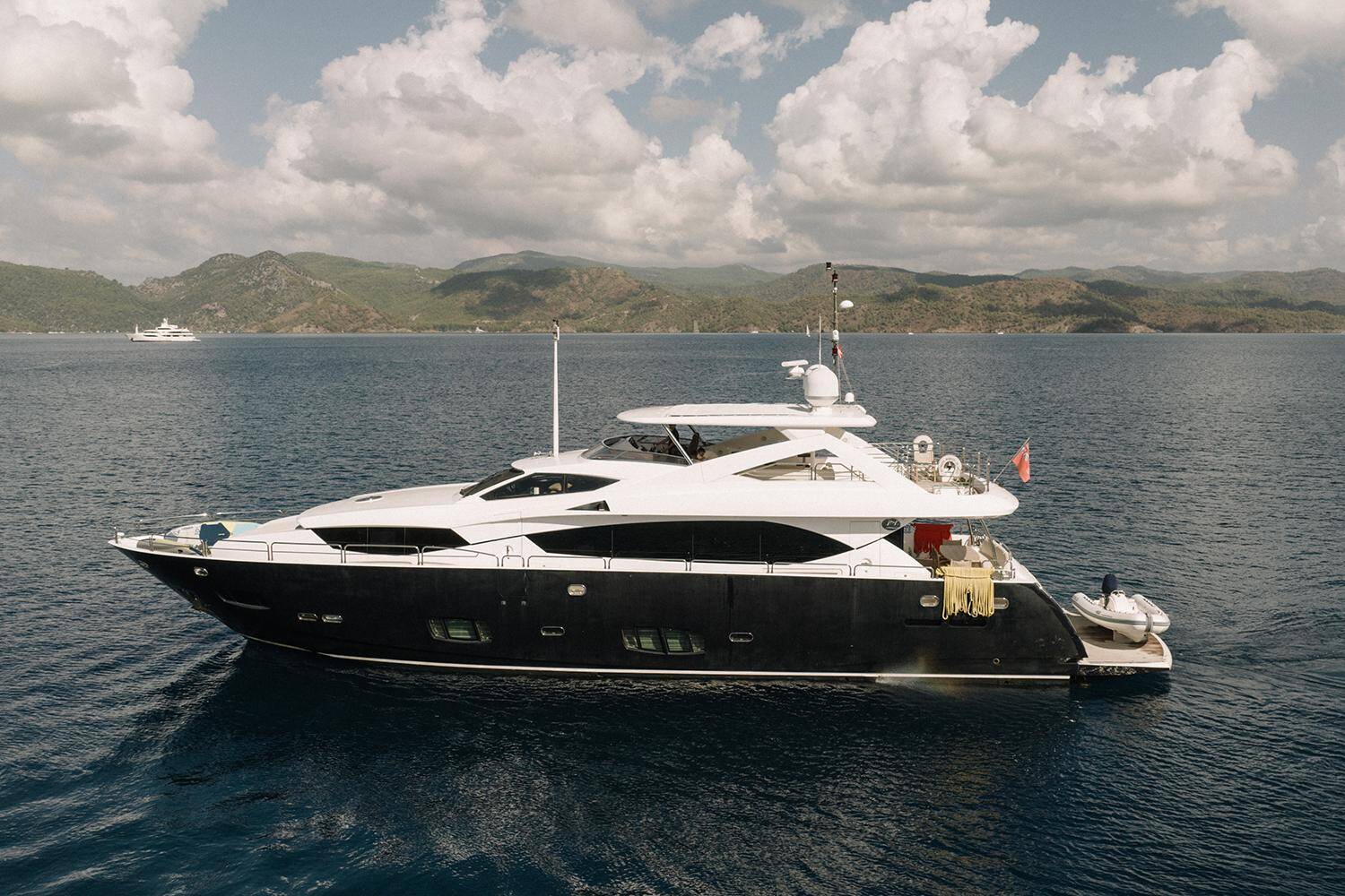 SUNSEEKER 30M M/Y ROUND MIDNIGHT FOR SALE