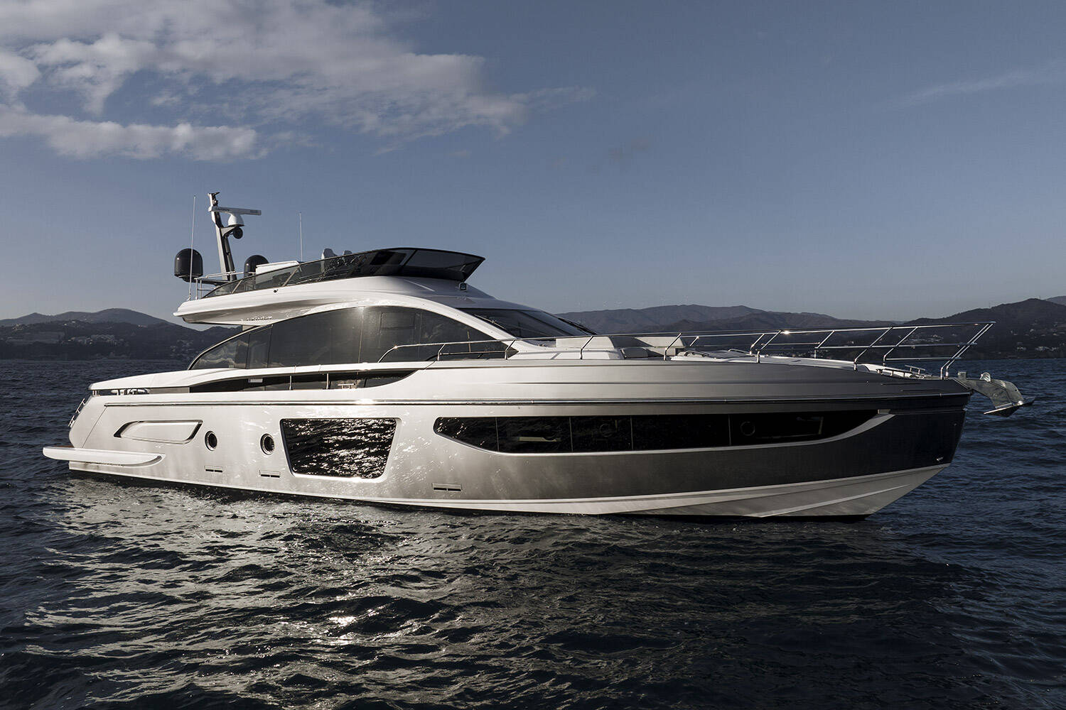 Azimut S7