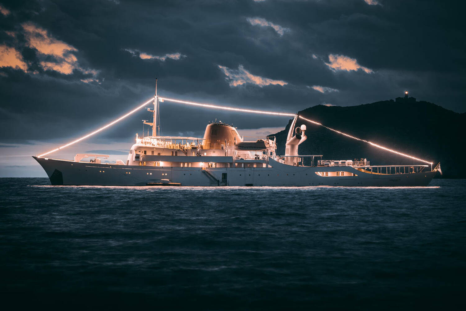Legendary Christina O is for charter with Aberton Yachts