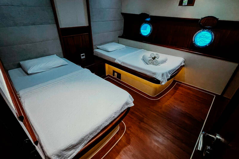 Twin cabin