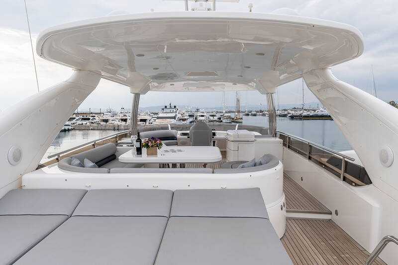 Flybridge