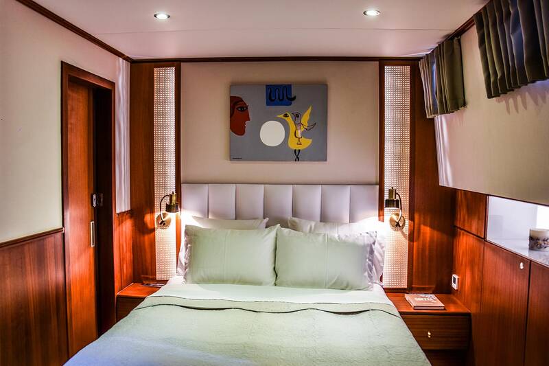 Guest cabin