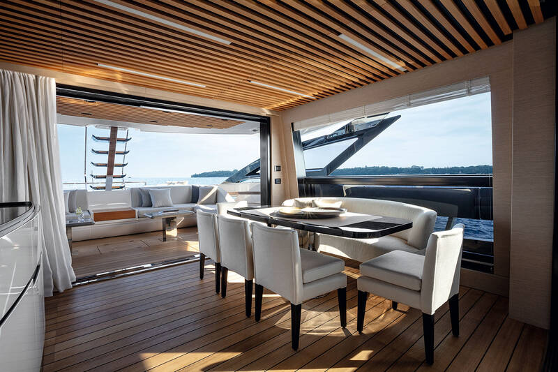 Dinette on the main deck