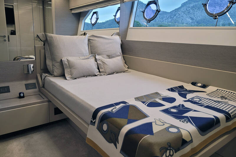 Guest cabin