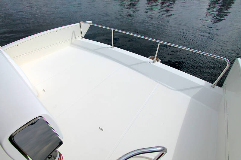 Spacious aft part of the flybridge (can be installed tender / beds)