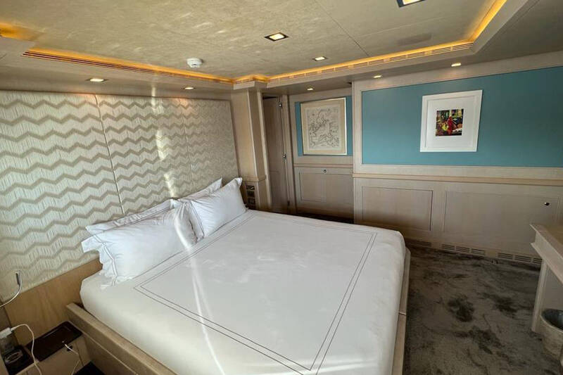 VIP cabin