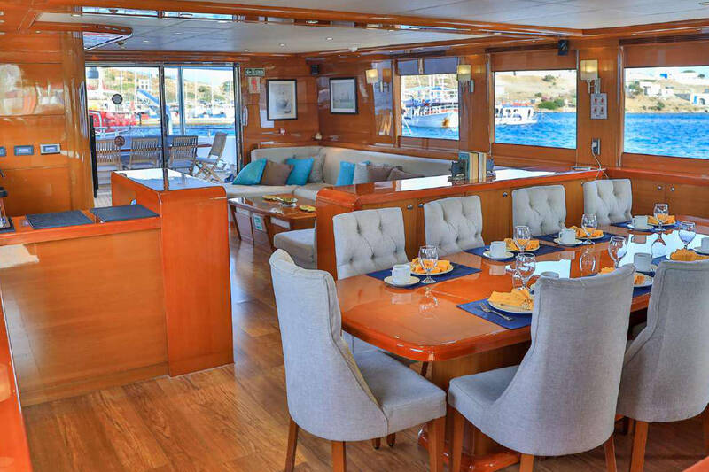 Dining area in salon