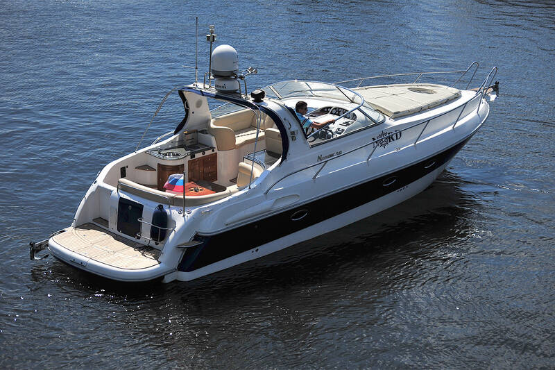 Exterior Nordic 38 Sport Cruiser