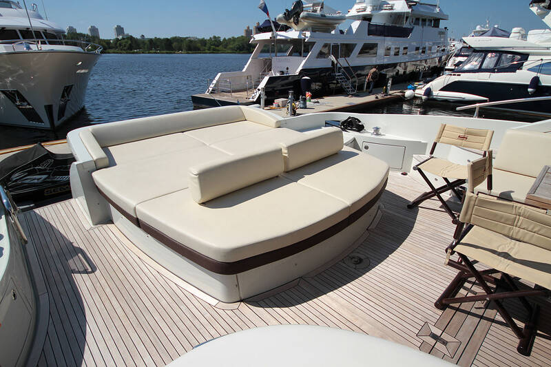 The cockpit of the Azimut 68S - 2008