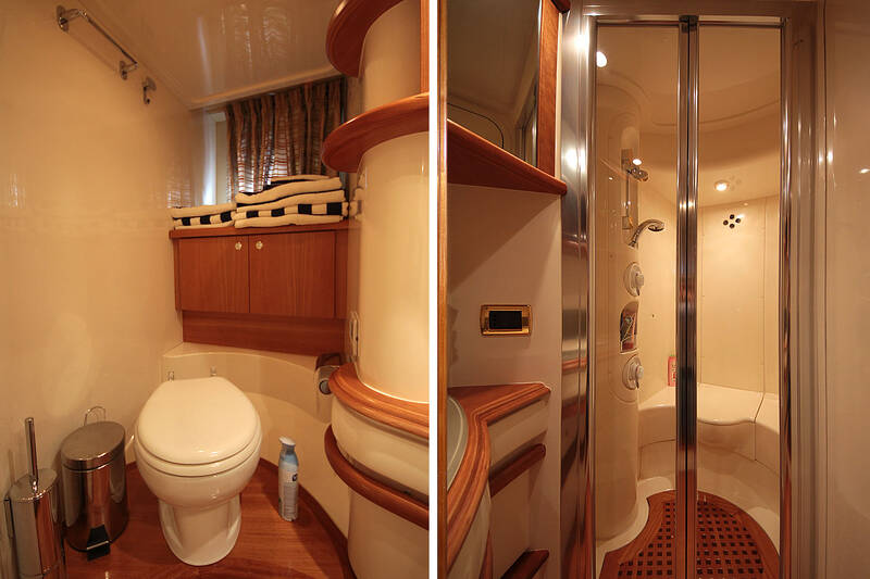 Bathroom/WC in owner's cabin. Interior Azimut 55 2006