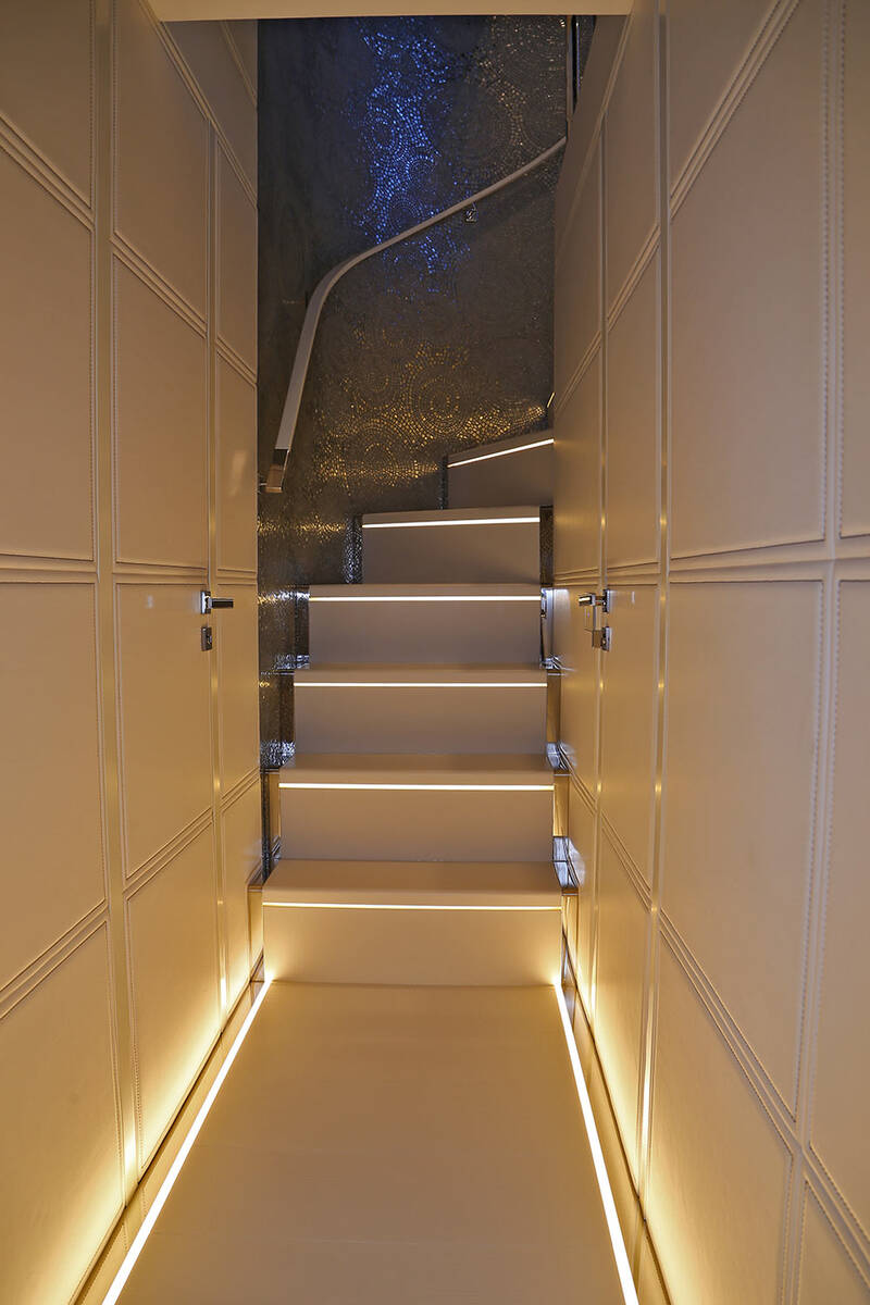 Steps to lower deck 