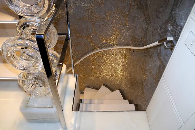 Steps to lower deck