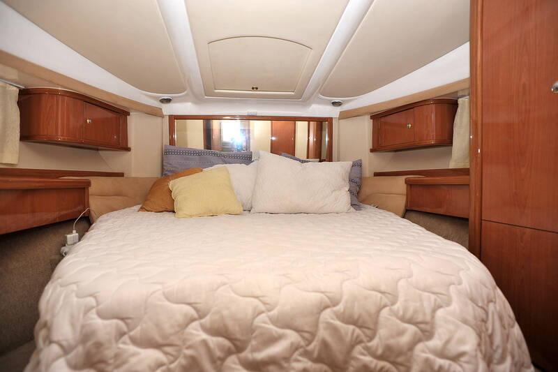Bow cabin