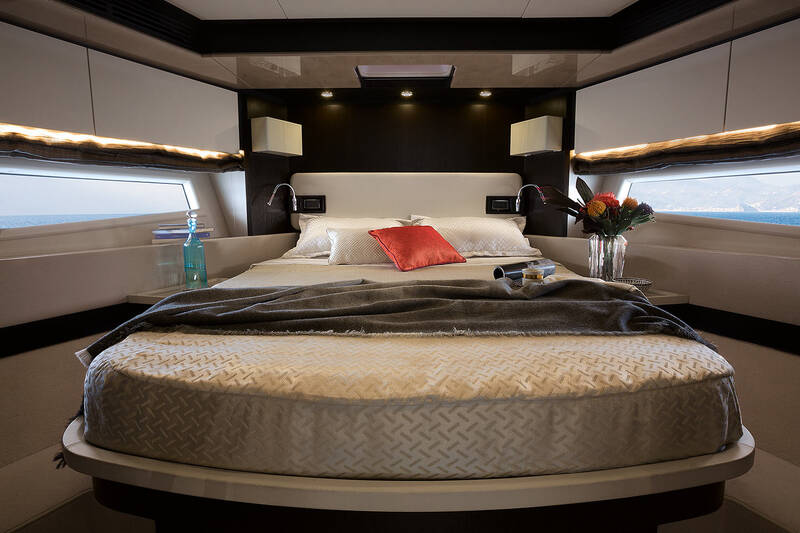 Bow VIP cabin