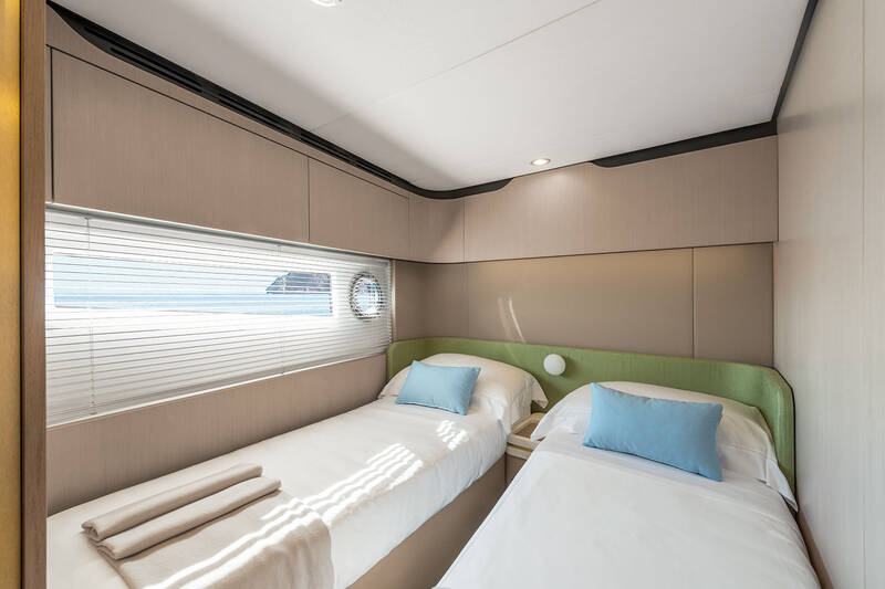 Guest cabin
