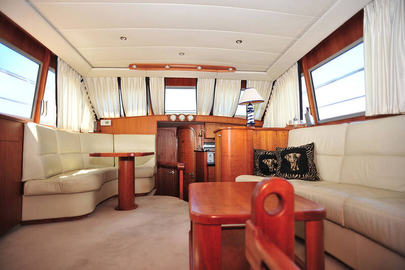 Interior (view from the entrance to the owner cabin)