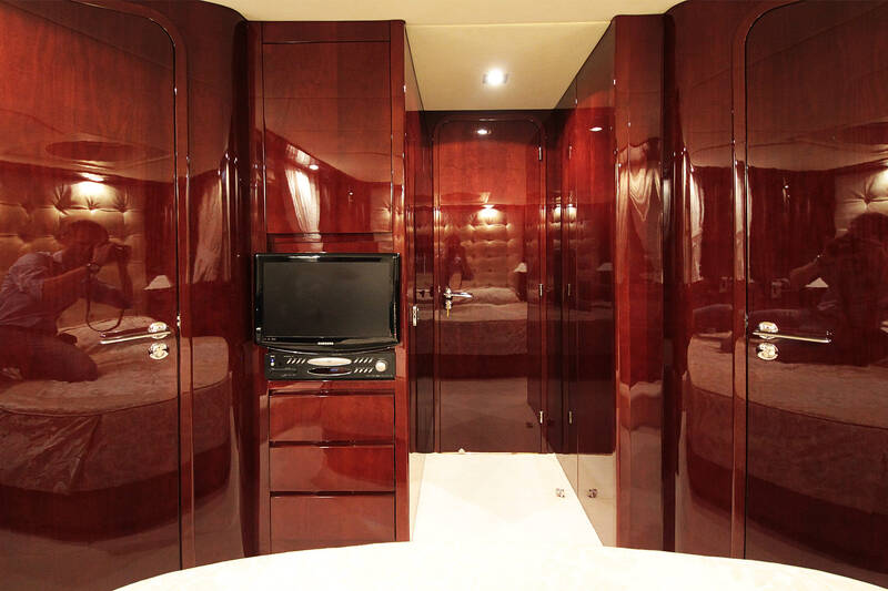 The VIP stateroom. The Interior Of The Azimut 80