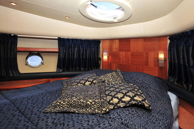 Bow VIP cabin