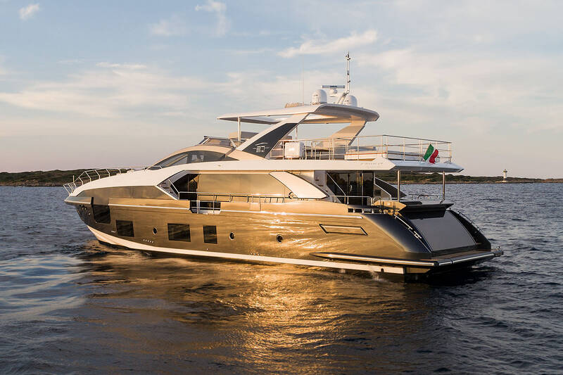 Exterior  Azimut Grande 27METRI