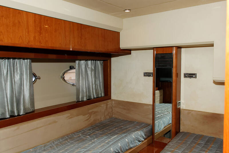 Guest cabin