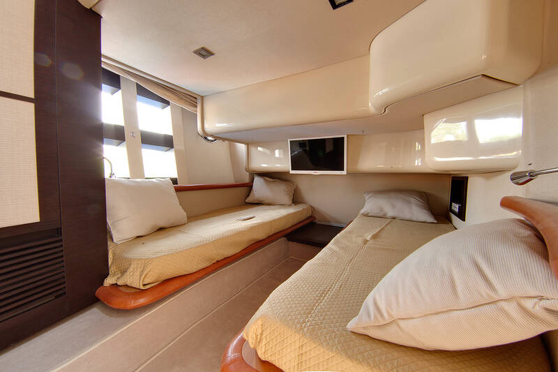 Guest cabin